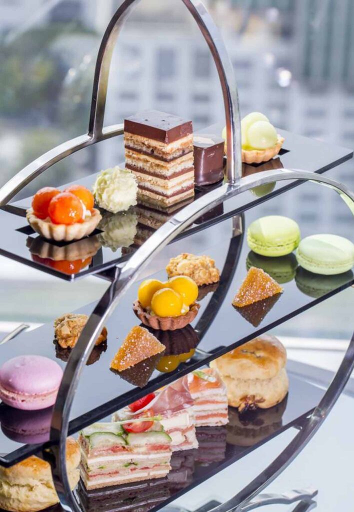 Affordable afternoon tea in london - Top 10 deliciously cheap afternoon tea in London that will not break the bank! From afternoon tea on a boat where you cruise and see London sights to the tasty delights you can woof down in London's coolest hotel restaurants. #afternoontea #cruise #tips #london #travel #foodie #afternoonoutfits