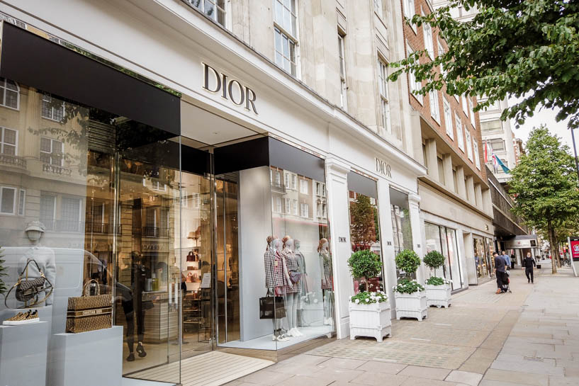 Discover the elegance of Dior shops in London, where luxury fashion, accessories, fragrances, and beauty products converge. Immerse yourself in the world of timeless style and sophistication at Dior boutiques located in the heart of the city. #dior #london #shopping #luxury | dior shops in london | dior store london | dior boutique london | christian dior london store | dior exhibition london harrods | london dior store | dior flagship store london | christian dior boutique london