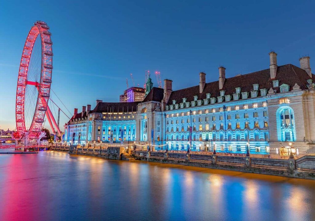 Guide to things to do near London Eye. From museums, galleries to places see and eat. From Big Ben, Buckingham Palace, St Pauls and more.