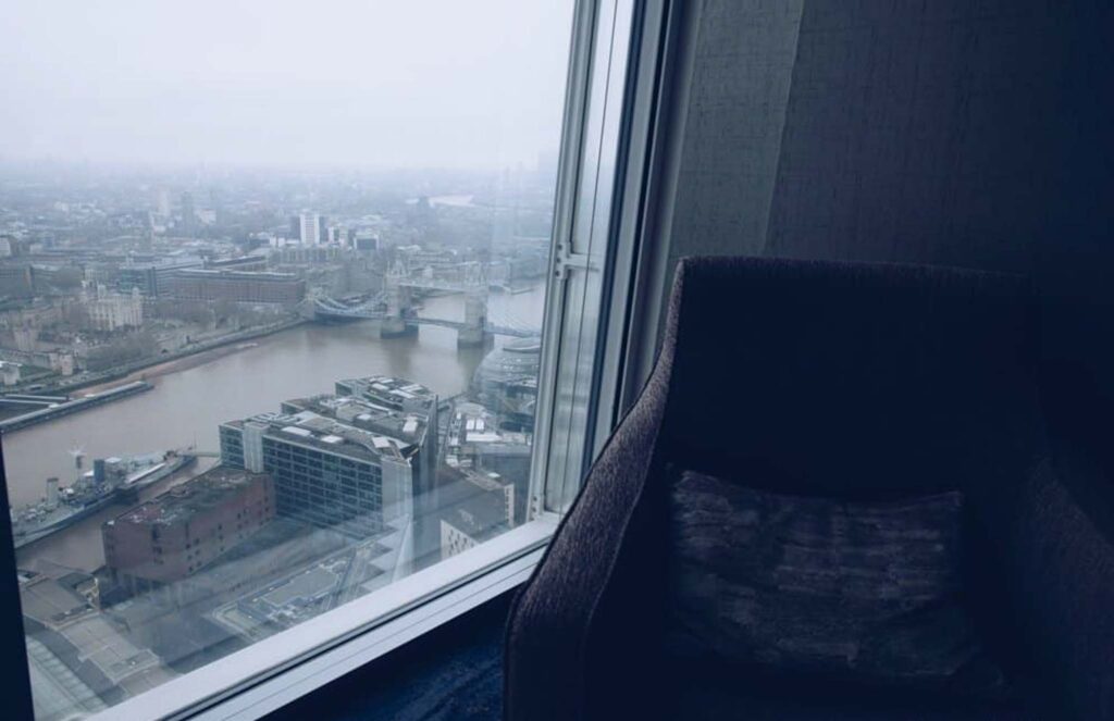 River Views + Top Hotels On The Thames In London - Tips on booking hotels overlooking river thames london, 5 star hotel in london river thames and hotels near london eye river thames.