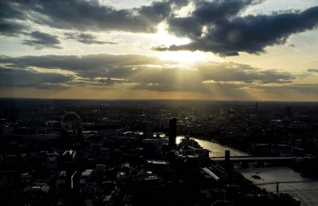 Sunset And Sunrise In London + Photography Tips - London Skyline