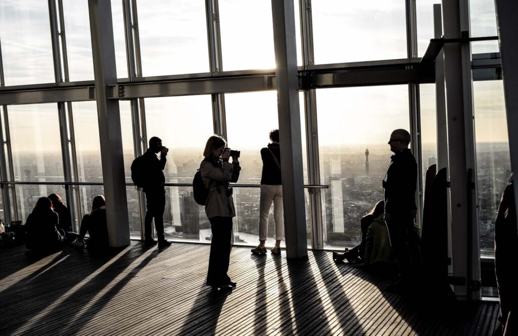 Discover breathtaking views and urban elegance at the Shard in London. Plan your visit to this iconic skyscraper for an unforgettable experience. Find tips and insights here.
