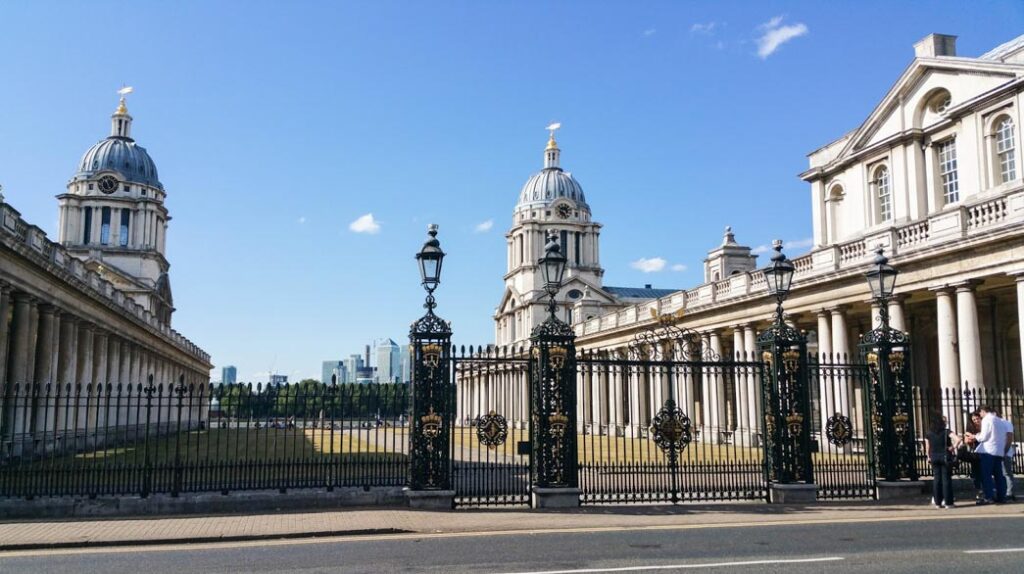 When the sun's out in London, Greenwich is the place to be. There's plenty things to do in Greenwich. Beautiful park, markets, restaurants, river views. Naval College, Observatory, Maritime Line, and so much more. #greenwichvillage #prettyLondon #uk #britain