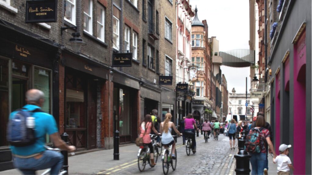 Guide to bike shops in Covent Garden. Whether you are looking for premium bike, or second hand bikes for those on a particular budget, we have it all covered. Covent Garden has a wide range of bike shops. bike shops in covent garden | brompton bike shop covent garden | bicycle shop covent garden | bike shops near covent garden | 