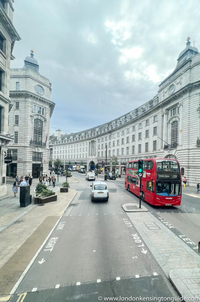 Why visiting Regent Street is a must when planning a trip to London. A historical street with plenty of stores, cafes, restaurants and bars worth visiting.