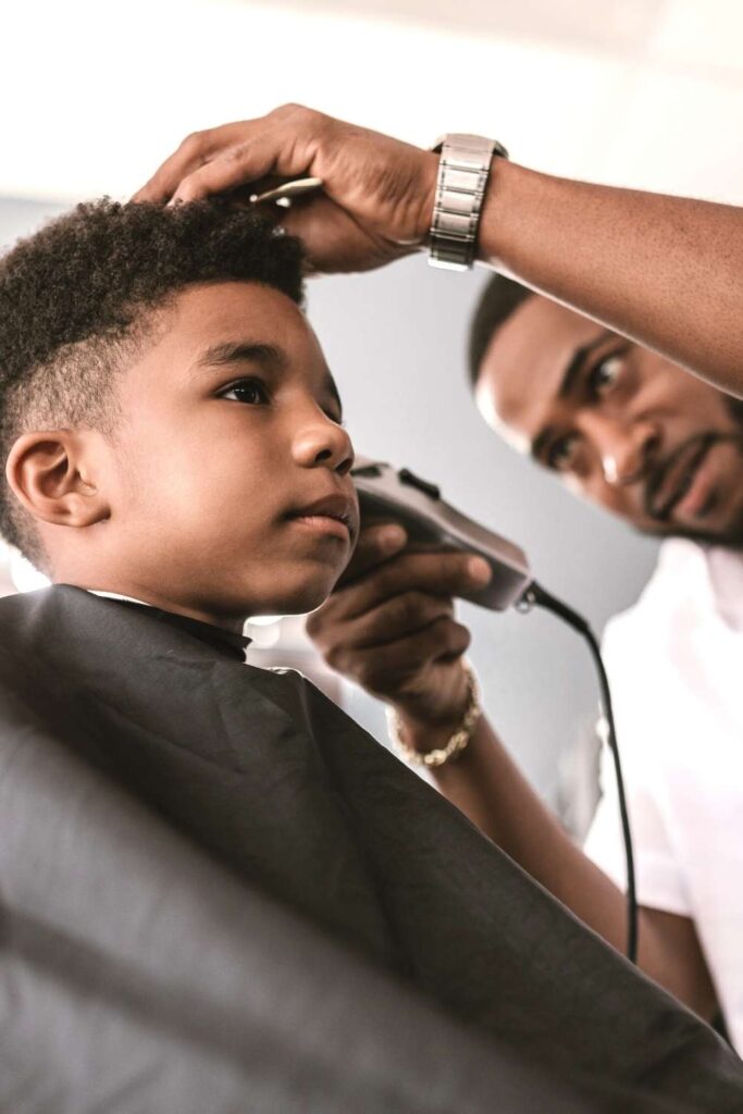 Looking for a barber in Notting Hill that not only knows how to do a good fade, hair cut, colour, head massage? Well we have the perfect list of barbershops in Notting where you can find out where you will repeatedly return to. barbers portobello road | barbers in notting hill | barber portobello road | barber westbourne grove | haircut notting hill | common space barbers | the baron grooming lounge | barbers portobello road | barber notting hill | 