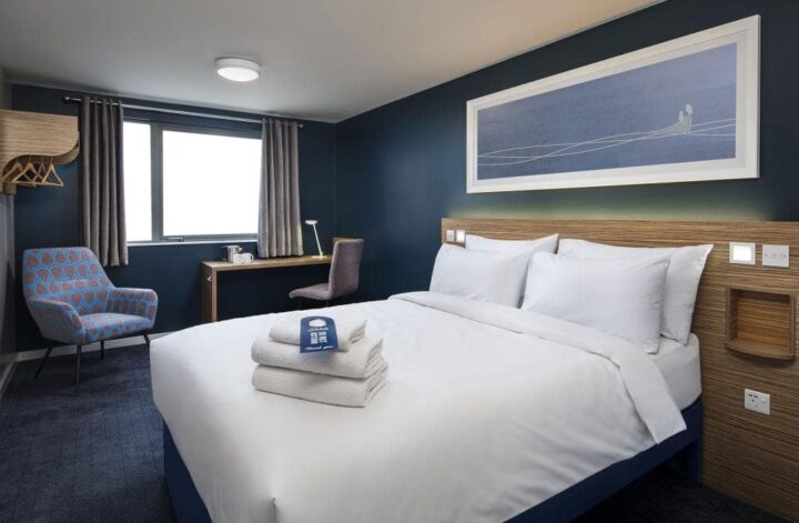 Guide to staying at Travelodge Hotel in Southwark. Plenty of museums, cafes, restaurants, cafes and attractions right outside the hotel. Nothing more you could need.