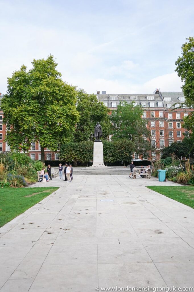 Guide to the beautiful Grosvenor Square in Mayfair. Surrounded by amazing hotels and eateries it offers a little quiet escape from the Westend buzz. Marriott Grosvenor Square | Marriott Hotel Grosvenor Square | Twenty Grosvenor Square | Mayfair Hotel Grosvenor Square | Grosvenor Square History | 20 Grosvenor Square | Grosvenor Square Hotels | Grosvenor Square Restaurant | london marriott grosvenor square hotel | I live in grosvenor square | hotels in grosvenor square london