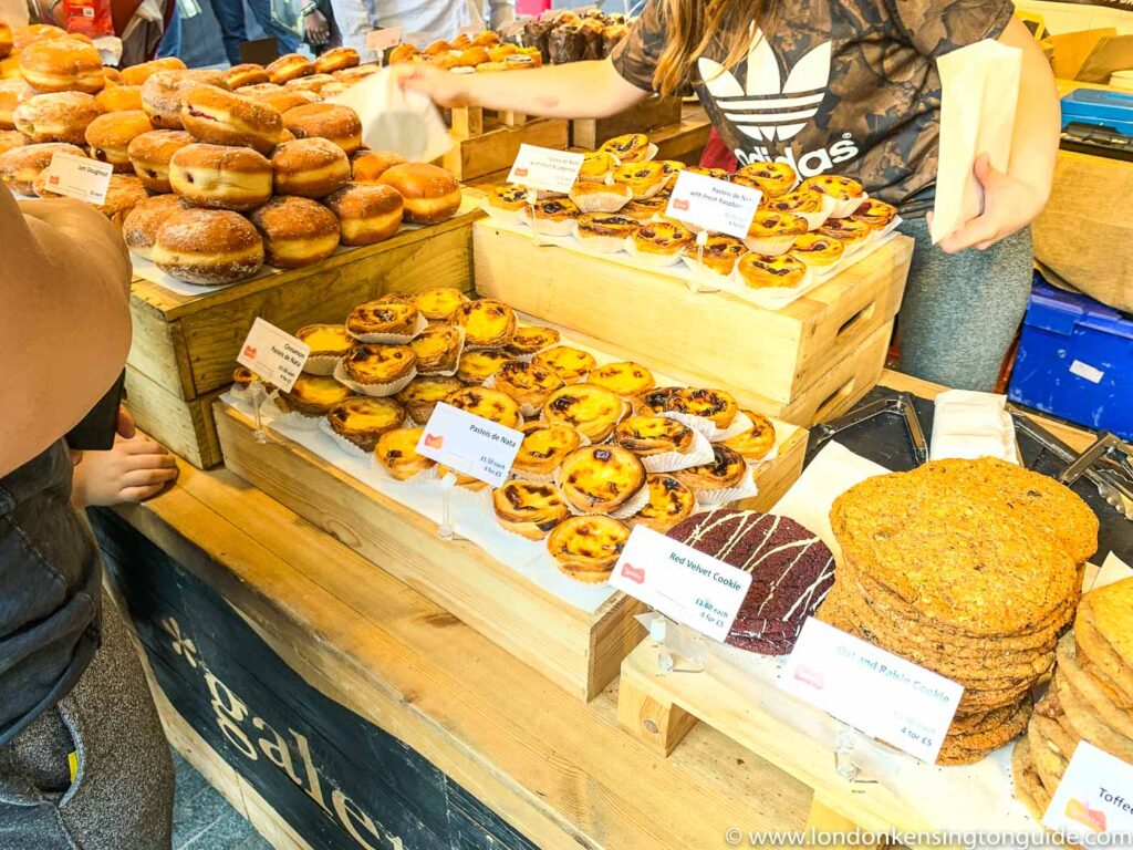 A local’s guide to visiting Southbank Centre Food Market. A foodie heaven right on the banks of the River Thames next to London Eye and why its a much visit. Festival Hall Food Market | Royal Festival Hall Food Market | Festival Hall Food Market | Southank Food Centre | Southbank Centre Street Food | Food | south bank centre food market | Southbank Centre Food Market