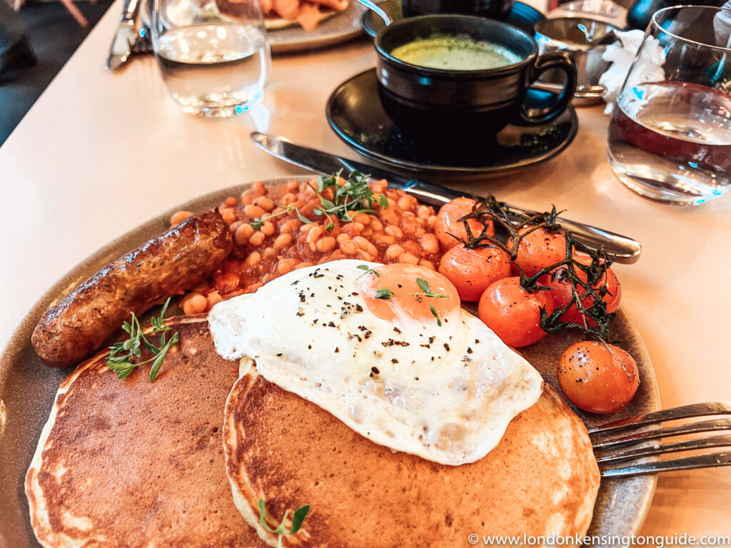 Let's look at the delicious options for breakfast places in London Bridge, Borough Market and Tower Bridge. From English breakfast to avocado toasts, breakfast bowls and more.