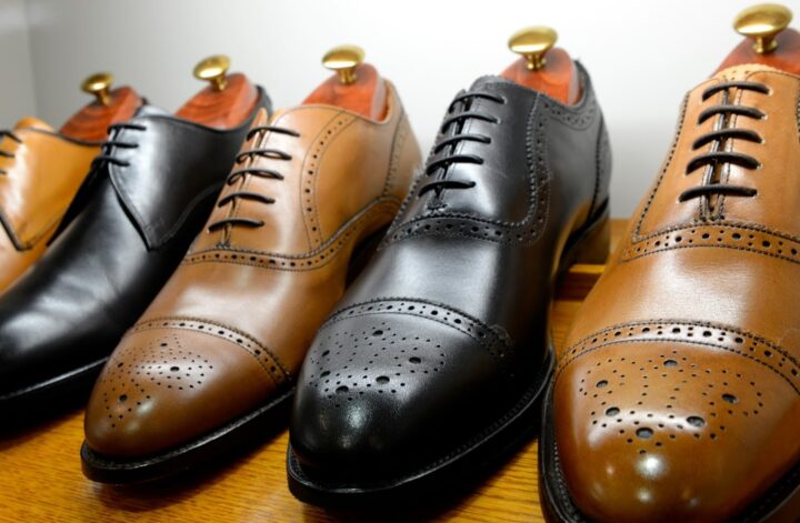 Guide to the best shoe shops on Jermyn Street. A street known for its high-end men's fashion. Find brands like John Lobb, Loake Shoemakers, Jeffrey West and more.