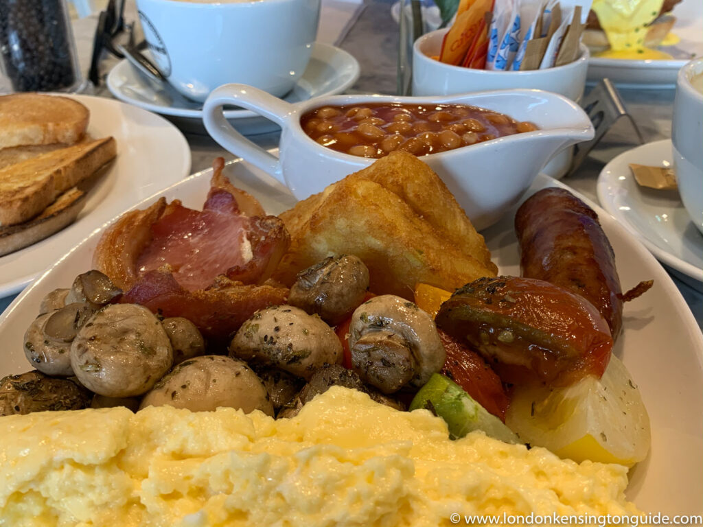 Looking for the perfect breakfast on Oxford Street? Look no further than Huffkins Cafe in John Lewis. Delicious and doesn't break the bank!