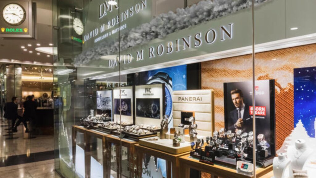 Guide to the best jewellery shops in Canary Wharf, many of which are located in the Cabot Place and Canada Place shopping centres. Find high-end jewellery, watches and luxury accessories from well-known designer brands and high-end jewellers.