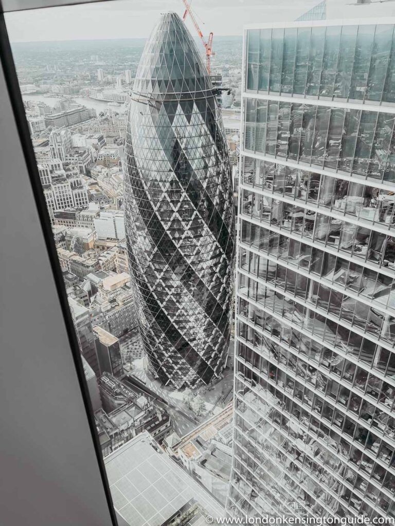 Everything you need to know and want to know about visiting Duck and Waffle. From food, services, the views, breakfast, brunch, what to wear, menu, prices to expect and more. Click to read about our visit checking out the food and views at Duck and Waffle, London's Instagrammable restaurants on the 40th floor of Heron Tower. | Duck And Waffle London Breakfast | Duck And Waffle London Outfit | Duck & Waffle London | Duck And Waffle London Night | Duck And Waffle Sunrise | Duck And Waffle Recipe