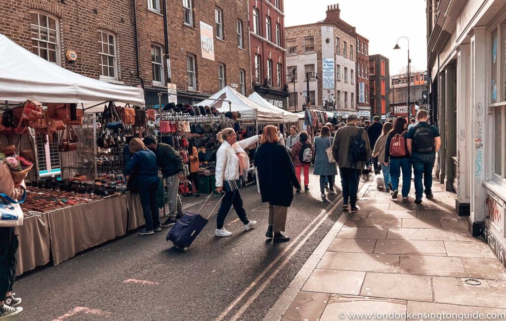 Explore the vibrant and diverse markets in Shoreditch in our latest blog post. From vintage finds to artisanal food, we'll guide you through the best spots to shop and eat in this trendy London neighbourhood. #london #markets | Best Food Markets In London | Sunday Markets In London | Things To Do In London On Saturday | Saturday In London | Best Markets In London | Weekend Markets In London | London Markets | #shoreditch | East London | Spitalfields Market