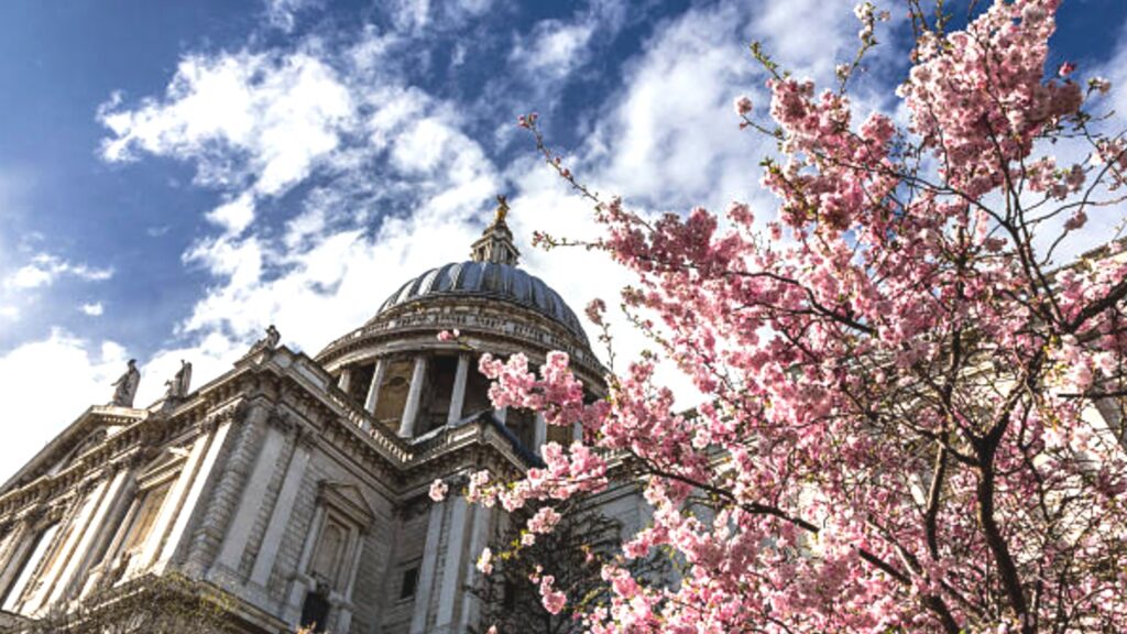 Spring is a delightful time to visit London, as the city comes to life with colorful blossoms, outdoor events and pleasant weather. Click for tips on best things to see and do in London during the spring season, so that you can make the most of your trip to this enchanting city. #londonspring #londonspringtravel | London in Spring | London Spring Outfits| London Spring Fashion | London Spring Style | London Spring Travel | London Spring Outfit Travel | London Spring Packing List