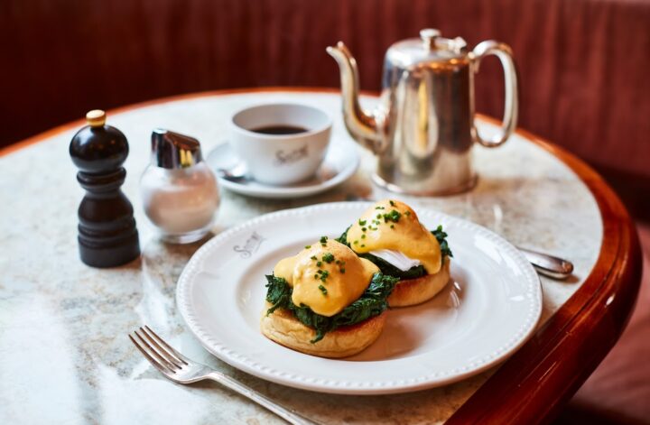 Discover the best brunch spots in St. John's Wood with our comprehensive guide. From stylish and trendy cafes to high-end brasseries, explore a range of delicious breakfast dishes and cozy atmospheres that will satisfy your brunch cravings. Find your perfect spot for a lazy weekend morning and enjoy a tasty and satisfying meal in one of London's most picturesque neighbourhoods. #brunch #londonbrunch #londonfoodie Best Brunch In London | Brunch In St John's Wood | Places To Eat In London
