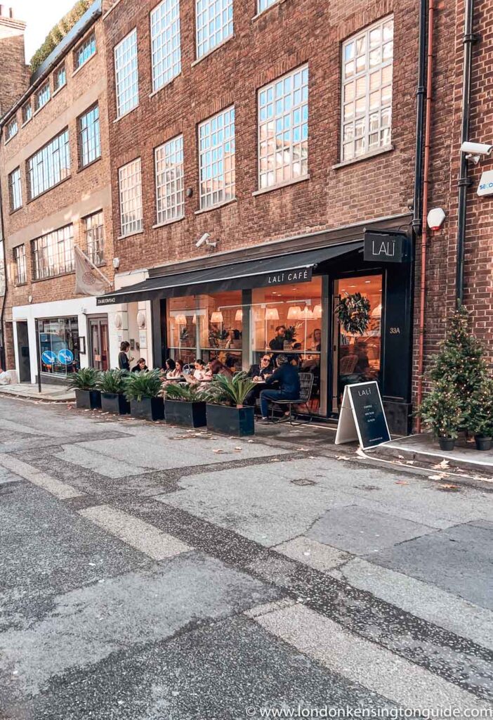 Looking for the best cafes in Mayfair? Look no further! In this post, we explore top cafes in the area, each with its own unique ambiance and delicious menu offerings. From specialty coffee shops to charming patisseries, we have got you covered. Discover the best places to indulge in some sweet treats or enjoy a leisurely breakfast in one of the most affluent areas of London. Read on to find out more. #londoncafes | Best Cafes In London | London Cafe Guide | London Food Guide #mayfair