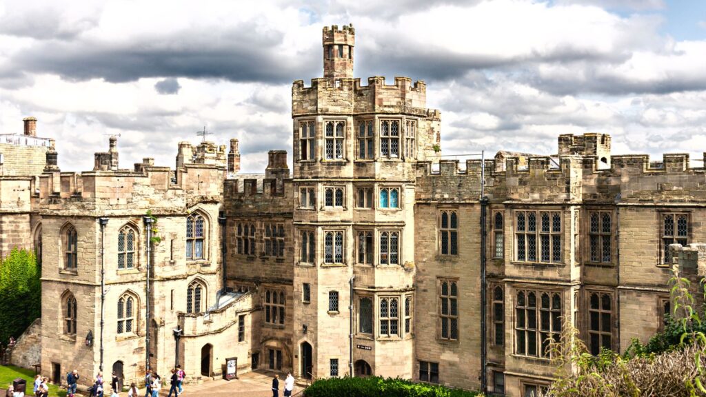 Guide to the best castles near London. A look at 21 castles within a 1-3 hour train or drive from London. From Windsor to Highclere Castle and Blenheim Palace.