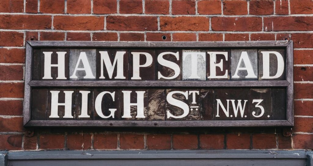 Exploring the charm of Hampstead High Street – a blend of history, shopping, and dining. Explore its boutique shops, enjoy diverse cuisine, and soak in the rich heritage of this North London gem