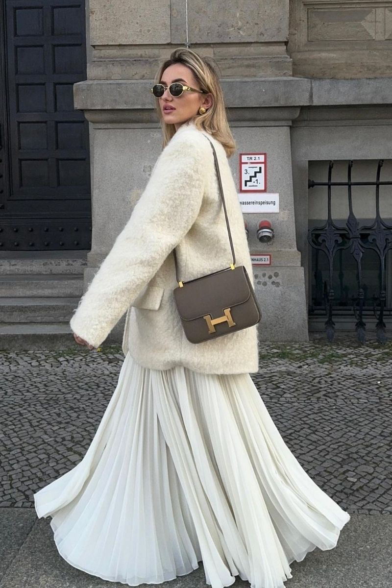 22 Effortlessly Chic White Maxi Skirt Outfits Ideas London Kensington — free download
