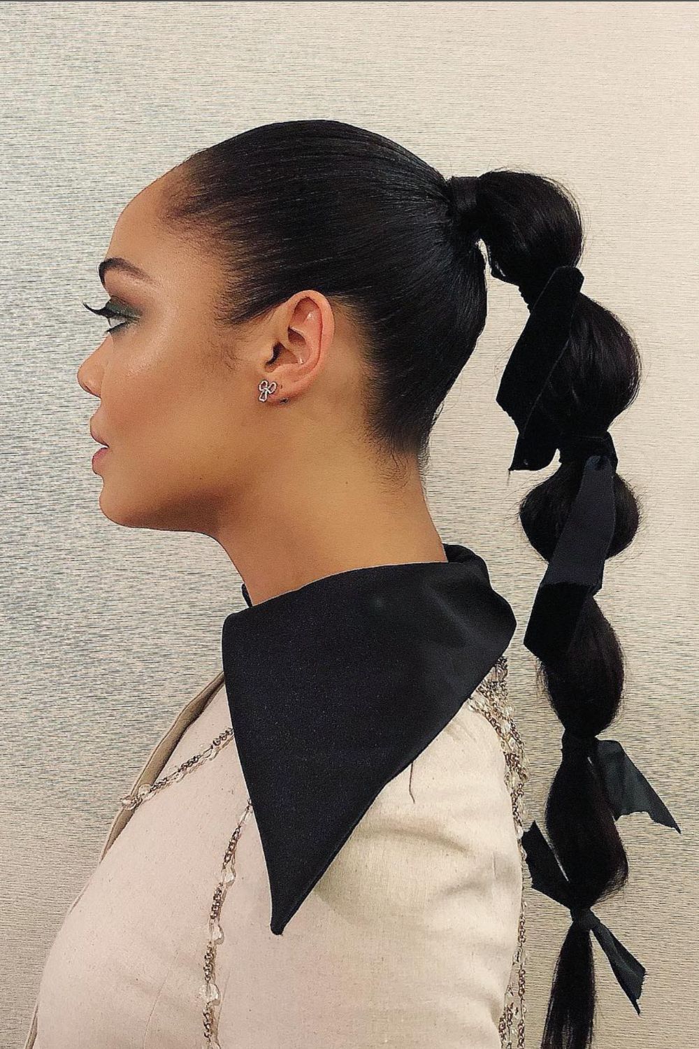 Discover stunning Thanksgiving hairstyles for all hair types, from elegant low buns to voluminous curls. Get festive hair inspiration for your holiday celebrations! Thanksgiving Hairstyles For Short Hair, Thanksgiving Hairstyles For Black Women, Thanksgiving Hairstyles For Long Hair, Thanksgiving Hairstyles For Curly Hair, Thanksgiving Hairstyles Medium Length, Thanksgiving Hairstyles Straight Hair Discover stunning Thanksgiving hairstyles for all hair types, from elegant low buns to voluminous curls. Get festive hair inspiration for your holiday celebrations! Thanksgiving Hairstyles For Short Hair, Thanksgiving Hairstyles For Black Women, Thanksgiving Hairstyles For Long Hair, Thanksgiving Hairstyles For Curly Hair, Thanksgiving Hairstyles Medium Length, Thanksgiving Hairstyles Straight Hair