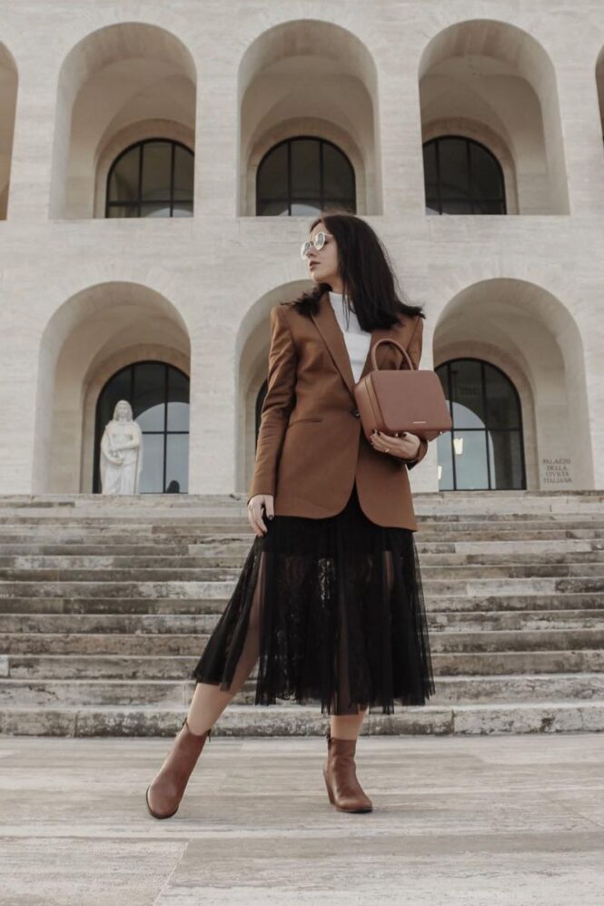 Dinner Plans Skirt-Black