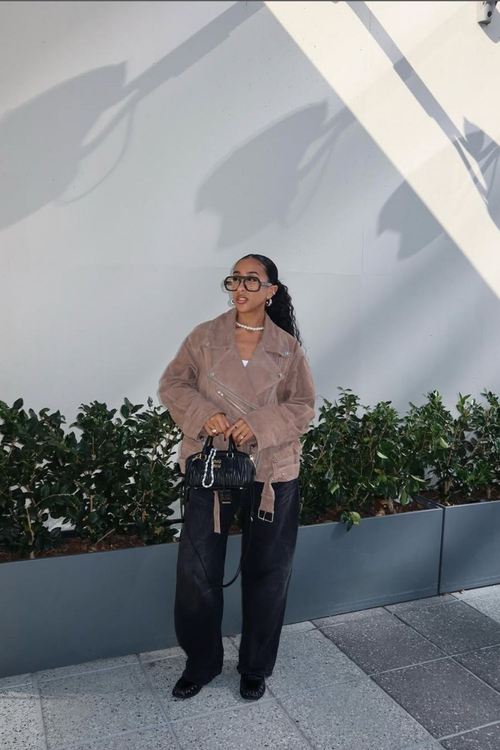 Discover 30 stylish black jeans outfit ideas for every season—from casual streetwear to chic date night looks. Get inspired with layering tips, blazer pairings, and cozy knits. Black Straight Leg Jeans Outfit, Outfits With Black Jeans, Black Jeans Outfit Aesthetic, Winter, Black Top And Jeans Outfit, Black Mom Jeans, How To Style Black Jeans, Black Flared Jeans Outfit, Black Bootcut Jeans Outfit, Black Denim Jeans Outfit, Wide Leg Black Jeans Outfit, Black Ripped Jeans Outfit Discover 30 stylish black jeans outfit ideas for every season—from casual streetwear to chic date night looks. Get inspired with layering tips, blazer pairings, and cozy knits. Black Straight Leg Jeans Outfit, Outfits With Black Jeans, Black Jeans Outfit Aesthetic, Winter, Black Top And Jeans Outfit, Black Mom Jeans, How To Style Black Jeans, Black Flared Jeans Outfit, Black Bootcut Jeans Outfit, Black Denim Jeans Outfit, Wide Leg Black Jeans Outfit, Black Ripped Jeans Outfit