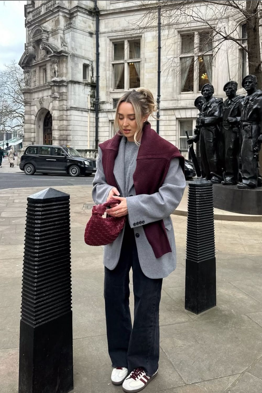 Discover 30 stylish black jeans outfit ideas for every season—from casual streetwear to chic date night looks. Get inspired with layering tips, blazer pairings, and cozy knits. Black Straight Leg Jeans Outfit, Outfits With Black Jeans, Black Jeans Outfit Aesthetic, Winter, Black Top And Jeans Outfit, Black Mom Jeans, How To Style Black Jeans, Black Flared Jeans Outfit, Black Bootcut Jeans Outfit, Black Denim Jeans Outfit, Wide Leg Black Jeans Outfit, Black Ripped Jeans Outfit Discover 30 stylish black jeans outfit ideas for every season—from casual streetwear to chic date night looks. Get inspired with layering tips, blazer pairings, and cozy knits. Black Straight Leg Jeans Outfit, Outfits With Black Jeans, Black Jeans Outfit Aesthetic, Winter, Black Top And Jeans Outfit, Black Mom Jeans, How To Style Black Jeans, Black Flared Jeans Outfit, Black Bootcut Jeans Outfit, Black Denim Jeans Outfit, Wide Leg Black Jeans Outfit, Black Ripped Jeans Outfit