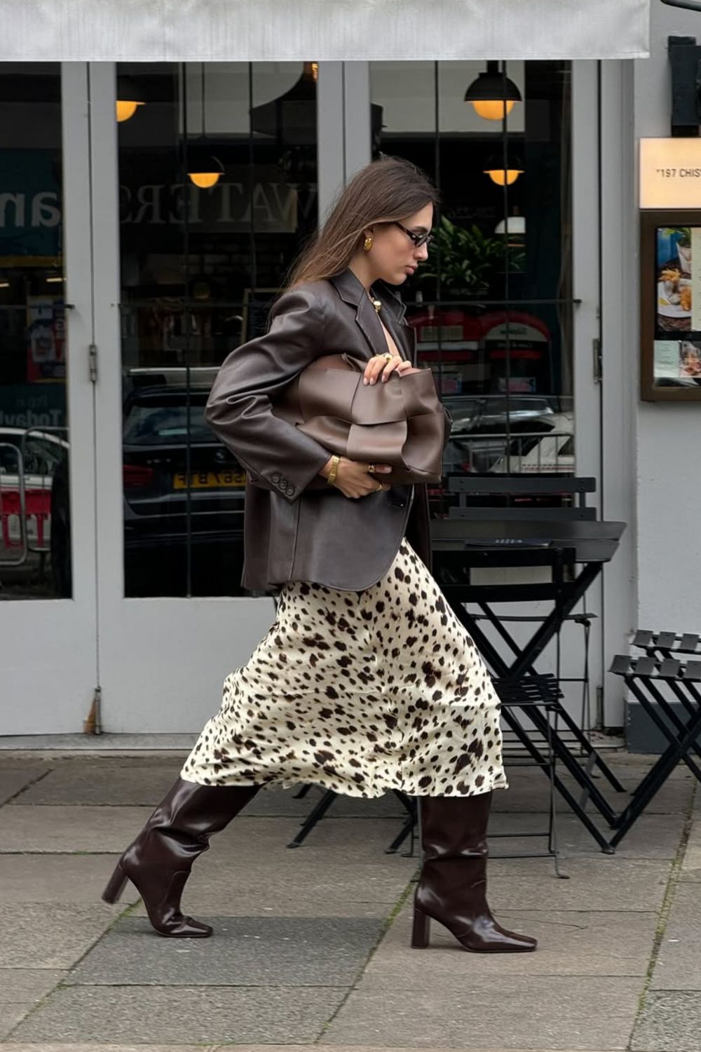 Discover 33 chic brown leather jacket outfit ideas, from cozy layered looks to sleek city styles. Perfect inspiration for effortless fall and winter fashion. Brown Leather Jacket Outfits Women, Light Brown Leather Jacket Outfit, Oversized Brown Leather Jacket Outfit, Brown Leather Jacket Outfit Aesthetic, Brown Leather Jacket Outfits, Dark Brown Leather Jacket, Dark Brown Leather Jacket Outfit, Winter, Outfits With Brown Leather Jacket, How To Style A Brown Leather Jacket Discover 33 chic brown leather jacket outfit ideas, from cozy layered looks to sleek city styles. Perfect inspiration for effortless fall and winter fashion. Brown Leather Jacket Outfits Women, Light Brown Leather Jacket Outfit, Oversized Brown Leather Jacket Outfit, Brown Leather Jacket Outfit Aesthetic, Brown Leather Jacket Outfits, Dark Brown Leather Jacket, Dark Brown Leather Jacket Outfit, Winter, Outfits With Brown Leather Jacket, How To Style A Brown Leather Jacket