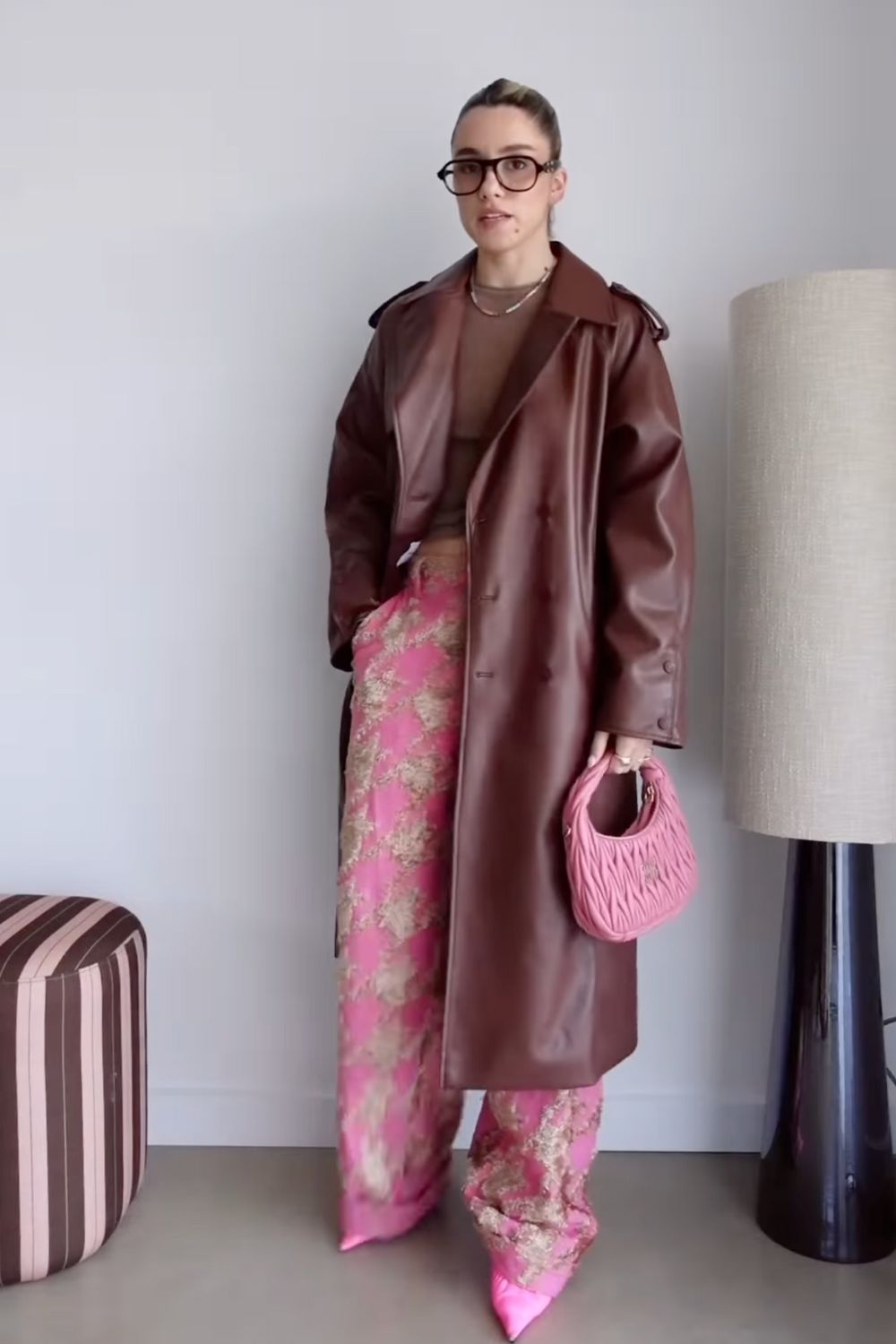 Discover stylish pink bag outfit ideas that prove this playful accessory can be both versatile and chic. From casual denim looks to bold street style, get inspired to style your pink bag with confidence. Pink Coach Bag, Pink Chanel Bag, Pink Tote Bag, Pink Longchamp Bag, Pink Bag Outfit Ideas, Pink Bag Aesthetic, Pink Dior Bag, Pink Crochet Bag, Dior Pink Bag, Hot Pink Bag Outfit, Pink Prada Bag, Pink Tote Bag Outfit, Pink Chanel Bag Outfit, Prada Pink Bag, Pink Gucci Bag Discover stylish pink bag outfit ideas that prove this playful accessory can be both versatile and chic. From casual denim looks to bold street style, get inspired to style your pink bag with confidence. Pink Coach Bag, Pink Chanel Bag, Pink Tote Bag, Pink Longchamp Bag, Pink Bag Outfit Ideas, Pink Bag Aesthetic, Pink Dior Bag, Pink Crochet Bag, Dior Pink Bag, Hot Pink Bag Outfit, Pink Prada Bag, Pink Tote Bag Outfit, Pink Chanel Bag Outfit, Prada Pink Bag, Pink Gucci Bag