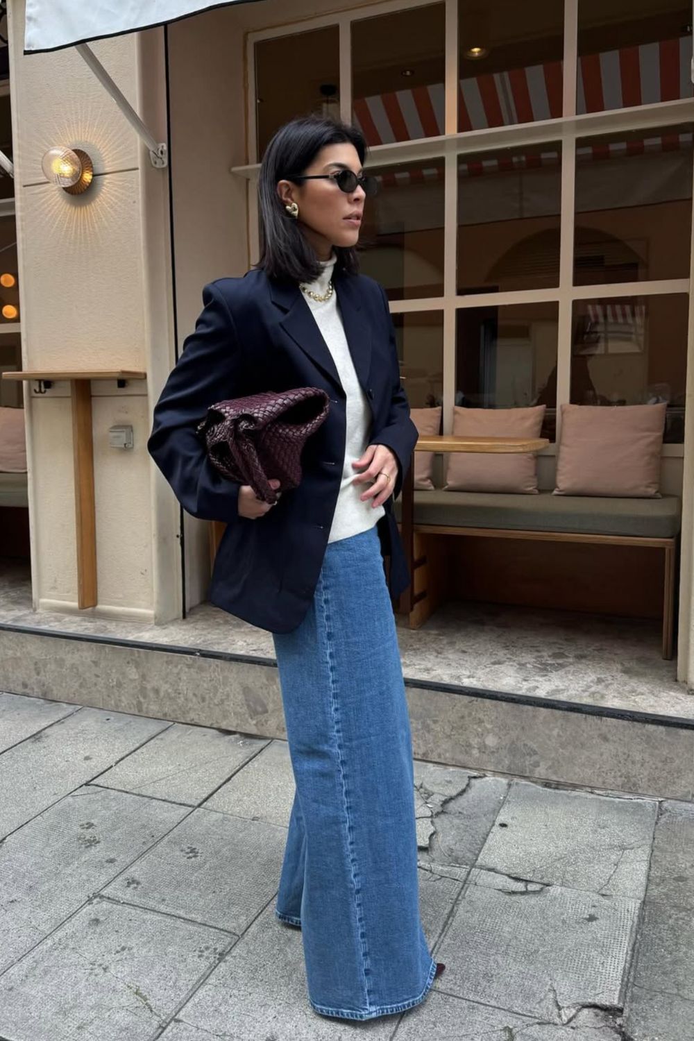 Discover chic burgundy bag outfit ideas for every season. From casual denim looks to monochrome power dressing, see how to style this timeless accessory with ease. Pair this timeless accessory with jeans, dresses, fall layers, and chic street style looks for every season. Burgundy Bag Outfit Summer, Burgundy Chanel Bag Outfit, Clutch Bag, Crossbody Bag Outfit, Winter, Shoulder Bag, Burgundy Leather Bag, Longchamp Bag Burgundy, Burgundy Coach Bag, Burgundy Bag Aesthetic Discover chic burgundy bag outfit ideas for every season. From casual denim looks to monochrome power dressing, see how to style this timeless accessory with ease. Pair this timeless accessory with jeans, dresses, fall layers, and chic street style looks for every season. Burgundy Bag Outfit Summer, Burgundy Chanel Bag Outfit, Clutch Bag, Crossbody Bag Outfit, Winter, Shoulder Bag, Burgundy Leather Bag, Longchamp Bag Burgundy, Burgundy Coach Bag, Burgundy Bag Aesthetic