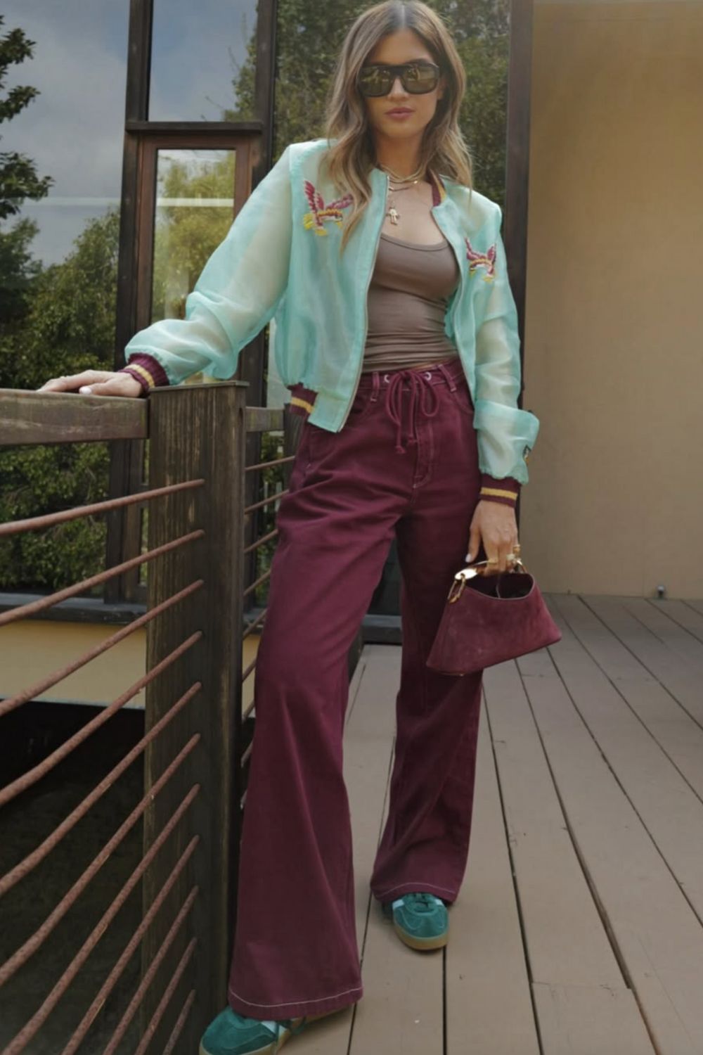 Discover chic burgundy bag outfit ideas for every season. From casual denim looks to monochrome power dressing, see how to style this timeless accessory with ease. Pair this timeless accessory with jeans, dresses, fall layers, and chic street style looks for every season. Burgundy Bag Outfit Summer, Burgundy Chanel Bag Outfit, Clutch Bag, Crossbody Bag Outfit, Winter, Shoulder Bag, Burgundy Leather Bag, Longchamp Bag Burgundy, Burgundy Coach Bag, Burgundy Bag Aesthetic Discover chic burgundy bag outfit ideas for every season. From casual denim looks to monochrome power dressing, see how to style this timeless accessory with ease. Pair this timeless accessory with jeans, dresses, fall layers, and chic street style looks for every season. Burgundy Bag Outfit Summer, Burgundy Chanel Bag Outfit, Clutch Bag, Crossbody Bag Outfit, Winter, Shoulder Bag, Burgundy Leather Bag, Longchamp Bag Burgundy, Burgundy Coach Bag, Burgundy Bag Aesthetic