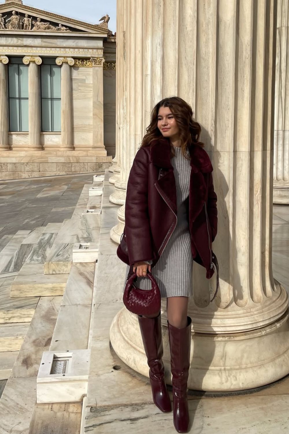 Discover chic burgundy bag outfit ideas for every season. From casual denim looks to monochrome power dressing, see how to style this timeless accessory with ease. Pair this timeless accessory with jeans, dresses, fall layers, and chic street style looks for every season. Burgundy Bag Outfit Summer, Burgundy Chanel Bag Outfit, Clutch Bag, Crossbody Bag Outfit, Winter, Shoulder Bag, Burgundy Leather Bag, Longchamp Bag Burgundy, Burgundy Coach Bag, Burgundy Bag Aesthetic Discover chic burgundy bag outfit ideas for every season. From casual denim looks to monochrome power dressing, see how to style this timeless accessory with ease. Pair this timeless accessory with jeans, dresses, fall layers, and chic street style looks for every season. Burgundy Bag Outfit Summer, Burgundy Chanel Bag Outfit, Clutch Bag, Crossbody Bag Outfit, Winter, Shoulder Bag, Burgundy Leather Bag, Longchamp Bag Burgundy, Burgundy Coach Bag, Burgundy Bag Aesthetic