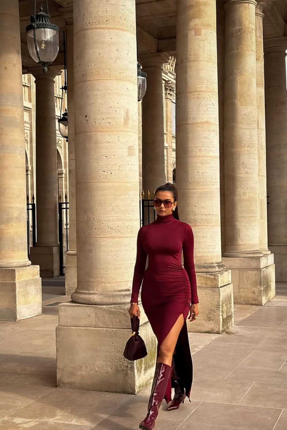 Discover chic burgundy bag outfit ideas for every season. From casual denim looks to monochrome power dressing, see how to style this timeless accessory with ease. Pair this timeless accessory with jeans, dresses, fall layers, and chic street style looks for every season. Burgundy Bag Outfit Summer, Burgundy Chanel Bag Outfit, Clutch Bag, Crossbody Bag Outfit, Winter, Shoulder Bag, Burgundy Leather Bag, Longchamp Bag Burgundy, Burgundy Coach Bag, Burgundy Bag Aesthetic Discover chic burgundy bag outfit ideas for every season. From casual denim looks to monochrome power dressing, see how to style this timeless accessory with ease. Pair this timeless accessory with jeans, dresses, fall layers, and chic street style looks for every season. Burgundy Bag Outfit Summer, Burgundy Chanel Bag Outfit, Clutch Bag, Crossbody Bag Outfit, Winter, Shoulder Bag, Burgundy Leather Bag, Longchamp Bag Burgundy, Burgundy Coach Bag, Burgundy Bag Aesthetic