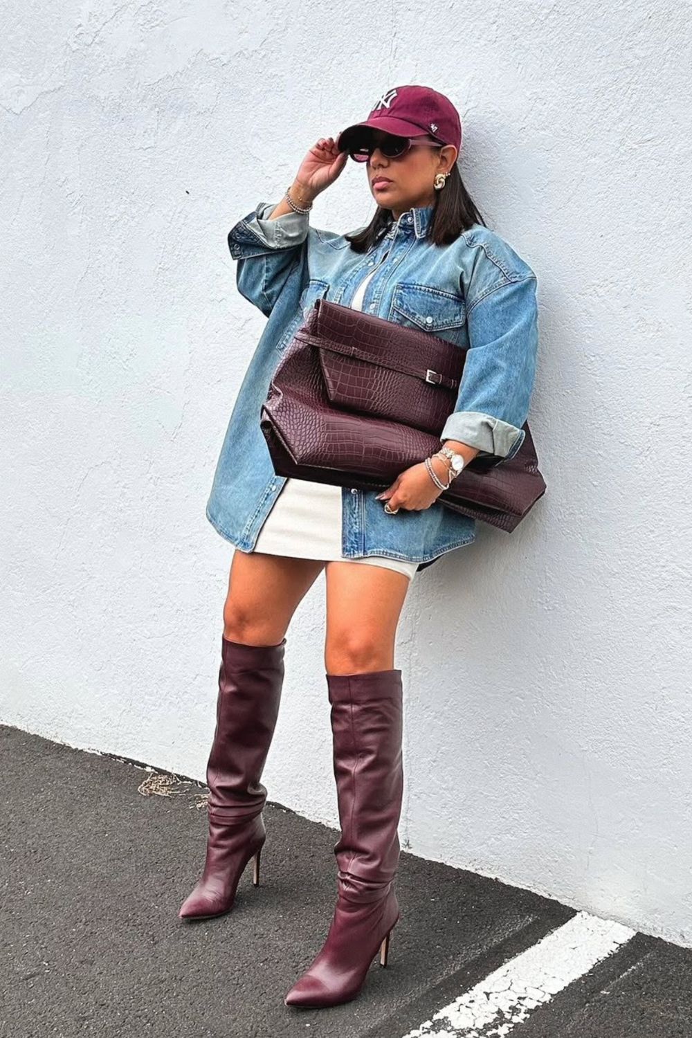Discover chic burgundy bag outfit ideas for every season. From casual denim looks to monochrome power dressing, see how to style this timeless accessory with ease. Pair this timeless accessory with jeans, dresses, fall layers, and chic street style looks for every season. Burgundy Bag Outfit Summer, Burgundy Chanel Bag Outfit, Clutch Bag, Crossbody Bag Outfit, Winter, Shoulder Bag, Burgundy Leather Bag, Longchamp Bag Burgundy, Burgundy Coach Bag, Burgundy Bag Aesthetic Discover chic burgundy bag outfit ideas for every season. From casual denim looks to monochrome power dressing, see how to style this timeless accessory with ease. Pair this timeless accessory with jeans, dresses, fall layers, and chic street style looks for every season. Burgundy Bag Outfit Summer, Burgundy Chanel Bag Outfit, Clutch Bag, Crossbody Bag Outfit, Winter, Shoulder Bag, Burgundy Leather Bag, Longchamp Bag Burgundy, Burgundy Coach Bag, Burgundy Bag Aesthetic