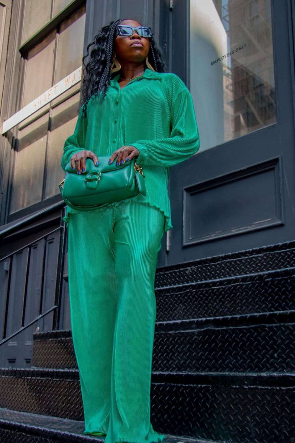 Discover 20+ chic green bag outfit ideas that prove this bold accessory works for every season. From casual street style to evening glam, get inspired to style your green bag with confidence. Green Tote Bag, Olive Green Bag Outfit, Green Bag Aesthetic, Dark Green Bag Outfit, Green Tote Bag Outfit, Green Shoulder Bag Outfit, Green Longchamp Bag Outfit, Lime Green Bag Outfit, Green Chanel Bag, Green Crossbody Bag Outfit, Mint Green Bag Outfit, Sage Green Bag Outfit, Green Sling Bag Outfit Discover 20+ chic green bag outfit ideas that prove this bold accessory works for every season. From casual street style to evening glam, get inspired to style your green bag with confidence. Green Tote Bag, Olive Green Bag Outfit, Green Bag Aesthetic, Dark Green Bag Outfit, Green Tote Bag Outfit, Green Shoulder Bag Outfit, Green Longchamp Bag Outfit, Lime Green Bag Outfit, Green Chanel Bag, Green Crossbody Bag Outfit, Mint Green Bag Outfit, Sage Green Bag Outfit, Green Sling Bag Outfit