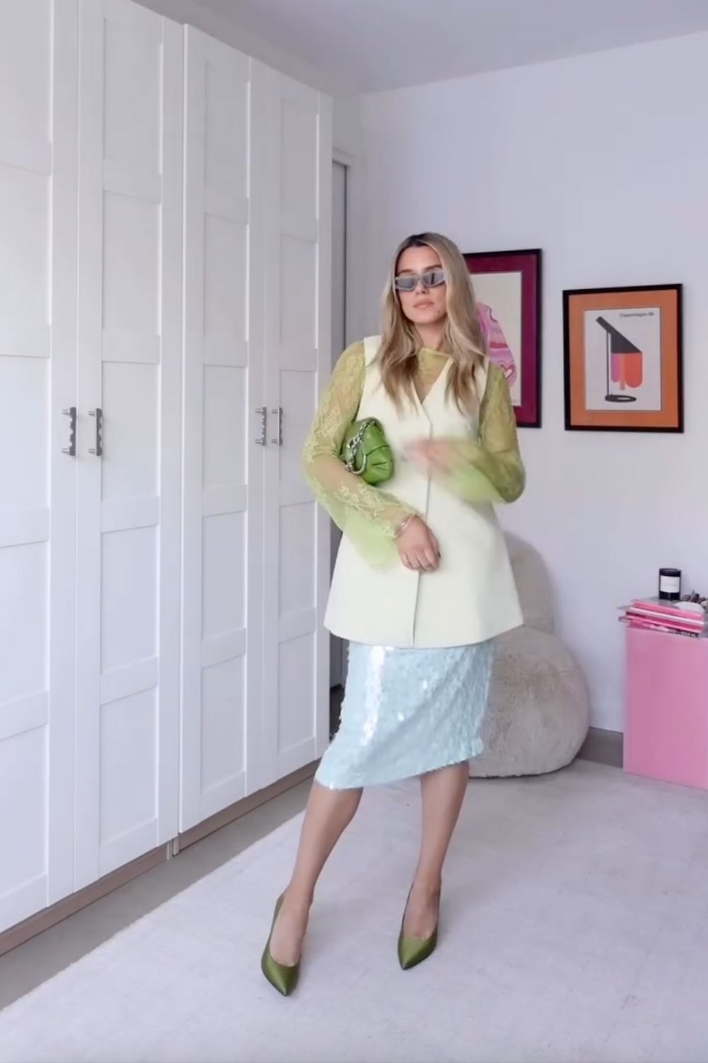 Discover 20+ chic green bag outfit ideas that prove this bold accessory works for every season. From casual street style to evening glam, get inspired to style your green bag with confidence. Green Tote Bag, Olive Green Bag Outfit, Green Bag Aesthetic, Dark Green Bag Outfit, Green Tote Bag Outfit, Green Shoulder Bag Outfit, Green Longchamp Bag Outfit, Lime Green Bag Outfit, Green Chanel Bag, Green Crossbody Bag Outfit, Mint Green Bag Outfit, Sage Green Bag Outfit, Green Sling Bag Outfit Discover 20+ chic green bag outfit ideas that prove this bold accessory works for every season. From casual street style to evening glam, get inspired to style your green bag with confidence. Green Tote Bag, Olive Green Bag Outfit, Green Bag Aesthetic, Dark Green Bag Outfit, Green Tote Bag Outfit, Green Shoulder Bag Outfit, Green Longchamp Bag Outfit, Lime Green Bag Outfit, Green Chanel Bag, Green Crossbody Bag Outfit, Mint Green Bag Outfit, Sage Green Bag Outfit, Green Sling Bag Outfit