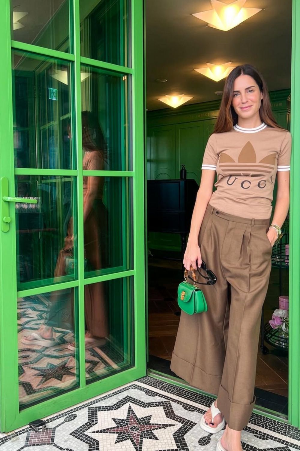 Discover chic Gucci bag outfit ideas to style your favorite designer piece. From casual streetwear to elegant evening looks, get inspired with versatile ways to elevate every outfit with a Gucci bag. Gucci Ophidia Bag Outfit, Gucci Jackie Bag Outfit, Gucci Marmont Bag Outfit, Gucci Crossbody Bag Outfit, Gucci Ophidia Mini Bag, Gucci Belt Bag, Gucci Tote Bag, Gucci Bag Outfit Street Styles, Gucci Shoulder Bag, Vintage Gucci Bag, Gucci Hobo Bag Outfit, Gucci Bamboo Bag, Gucci Boston Bag, Mini