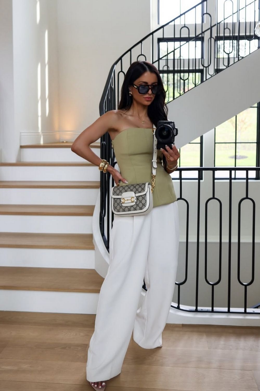 Discover chic Gucci bag outfit ideas to style your favorite designer piece. From casual streetwear to elegant evening looks, get inspired with versatile ways to elevate every outfit with a Gucci bag. Gucci Ophidia Bag Outfit, Gucci Jackie Bag Outfit, Gucci Marmont Bag Outfit, Gucci Crossbody Bag Outfit, Gucci Ophidia Mini Bag, Gucci Belt Bag, Gucci Tote Bag, Gucci Bag Outfit Street Styles, Gucci Shoulder Bag, Vintage Gucci Bag, Gucci Hobo Bag Outfit, Gucci Bamboo Bag, Gucci Boston Bag, Mini