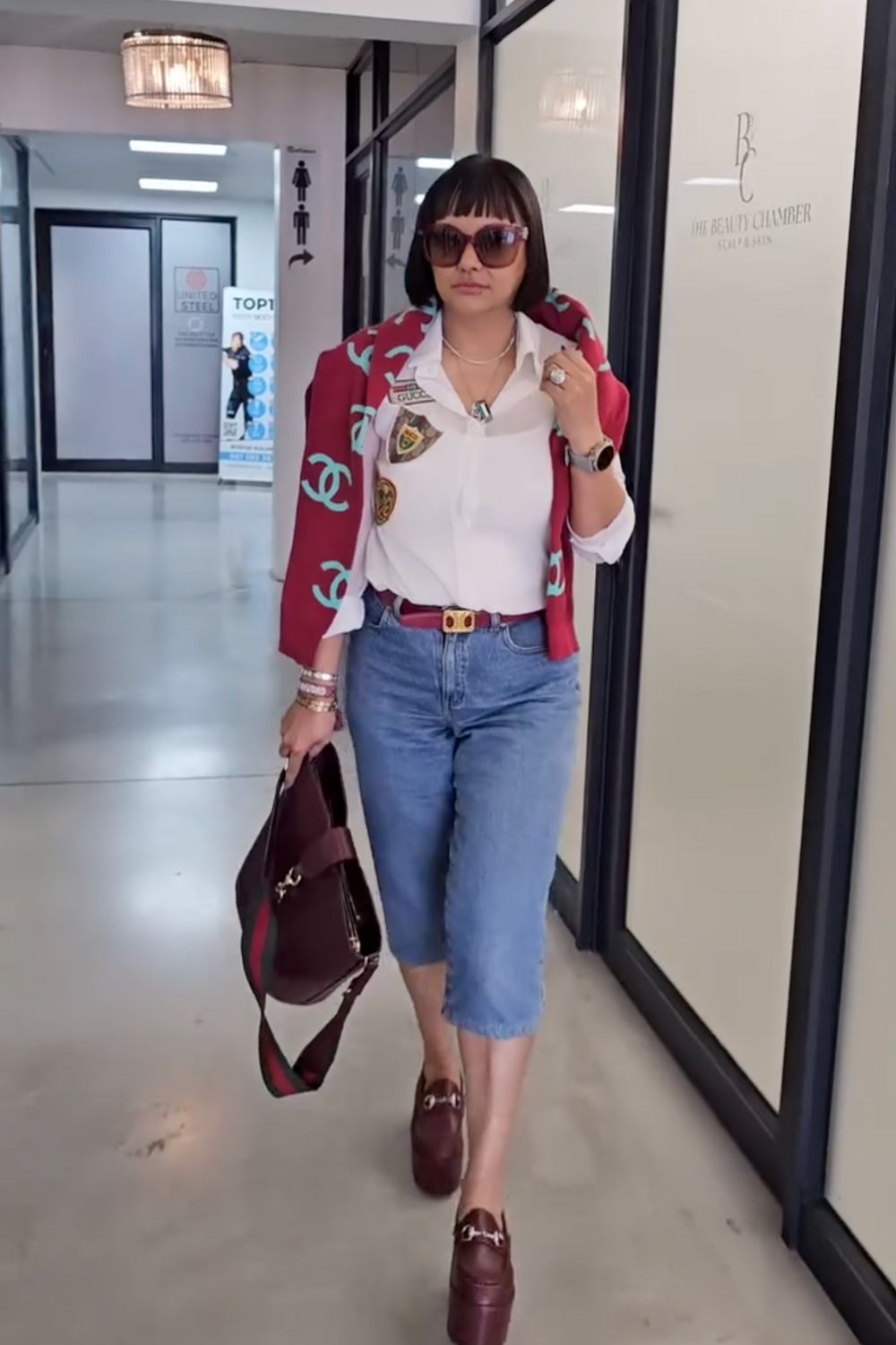 Discover 32 stylish Gucci loafer outfit ideas that prove these timeless shoes go with everything—from tailored suits and dresses to jeans and casual looks. Get inspired with styling tips to wear your Gucci loafers for work, weekends, and beyond. Gucci Loafers Women Outfit, Gucci Fur Loafers Outfit, Red Gucci Loafers Outfit, Gucci Platform Loafers Outfit, Black Gucci Loafers Outfit, Brown Gucci Loafers Outfit, Gucci Chunky Loafers Outfit, Winter Summer, Pink Gucci Loafers, Gucci Lug Sole Loafers