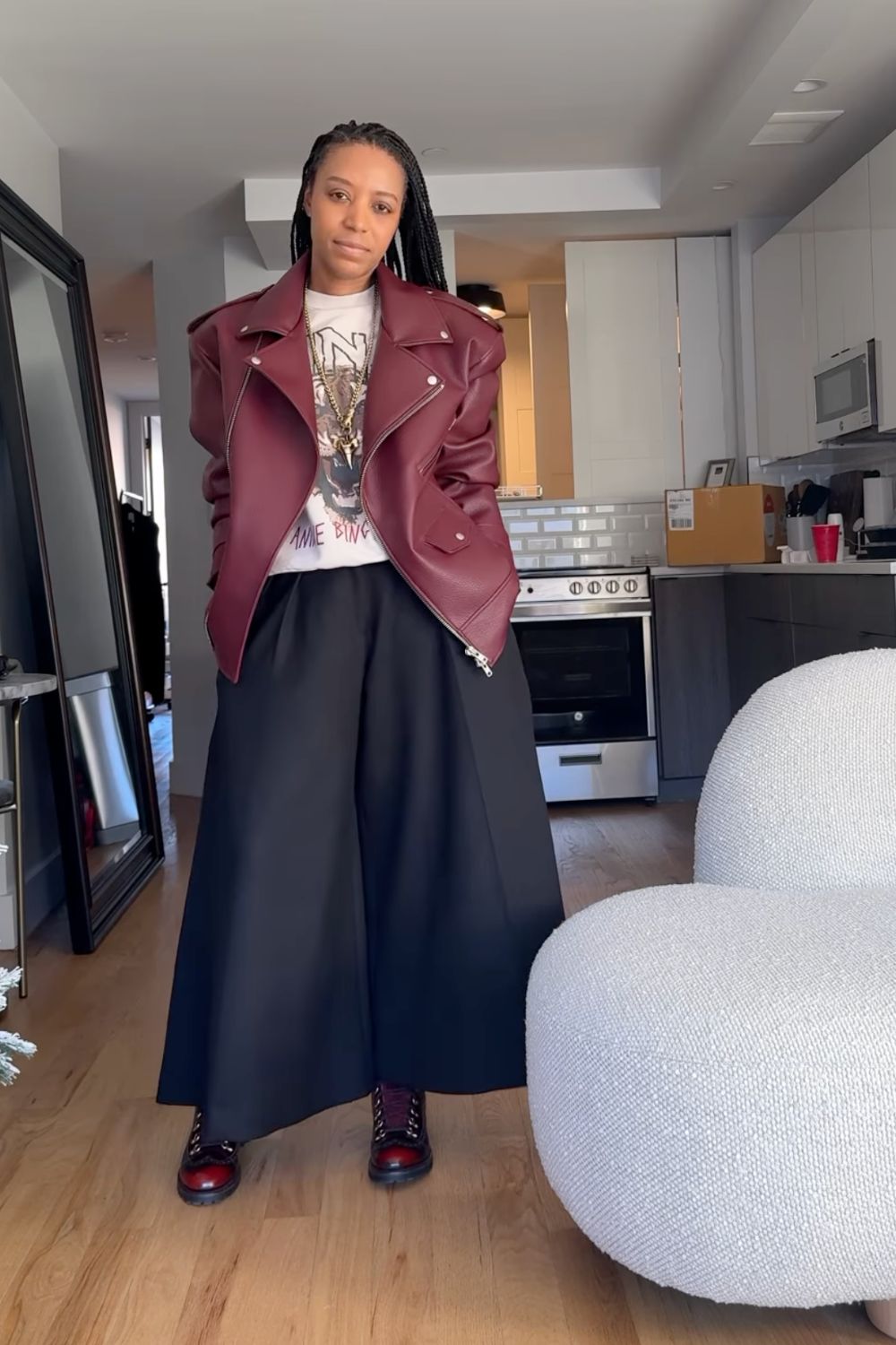 Discover 30+ chic leather jacket outfit ideas to style this season. From classic black and brown to bold colors and vintage suede, these looks will inspire effortless street style, casual chic, and polished layering. Perfect for everyday wear or statement fashion moments. Red Leather Jacket Outfit, Black Leather Jacket Outfit, Long Leather Jacket Outfit, Burgundy Leather Jacket, Cropped Leather Jacket Outfit, White Leather Jacket Outfit, Green Leather Jacket, Winter, Outfit With Leather Jacket