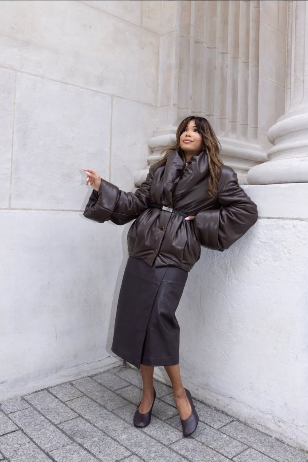 Long leather skirts are chic, versatile, and timeless. From casual street style with sneakers to bold color-block looks, discover 30+ stylish long leather skirt outfit ideas to inspire your wardrobe for work, weekends, and nights out. Perfect outfit inspiration for every season. Long Black Leather Skirt Outfit, Winter, Black, Midi Leather Skirt, Long Brown Leather Skirt Outfit, Long Faux Leather Skirt, How To Style A Long Leather Skirt, Outfits With Long Leather Skirt, Leather Midi Skirt Outfit