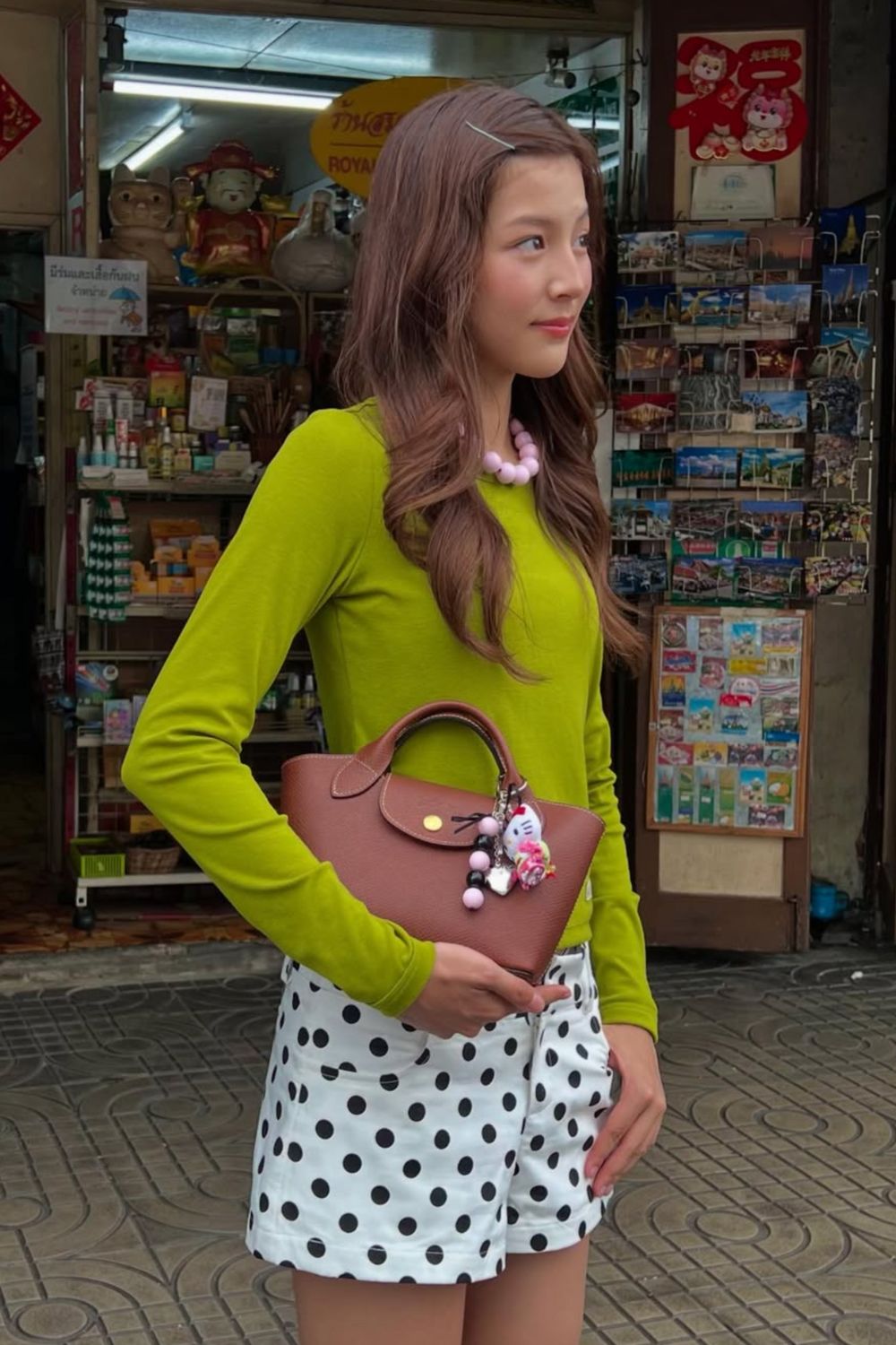 Discover stylish Longchamp bag outfit ideas for every occasion. From casual day looks to chic evening styles, get inspired and shop the best bags to elevate your wardrobe. Longchamp Le Pliage Outfit, Longchamp Bag Aesthetic, Longchamp Outfit, Longchamp Aesthetic, Mini Longchamp Bag Outfit, Mini Le Pliage Outfit, Black Longchamp Bag Outfit, Longchamp Backpack Outfit, Blue Longchamp Bag Outfit, Longchamp Pouch Outfit, Longchamp Tote Bag Outfit, Red, Pink, Brown, Green, Beige, Navy Discover stylish Longchamp bag outfit ideas for every occasion. From casual day looks to chic evening styles, get inspired and shop the best bags to elevate your wardrobe. Longchamp Le Pliage Outfit, Longchamp Bag Aesthetic, Longchamp Outfit, Longchamp Aesthetic, Mini Longchamp Bag Outfit, Mini Le Pliage Outfit, Black Longchamp Bag Outfit, Longchamp Backpack Outfit, Blue Longchamp Bag Outfit, Longchamp Pouch Outfit, Longchamp Tote Bag Outfit, Red, Pink, Brown, Green, Beige, Navy