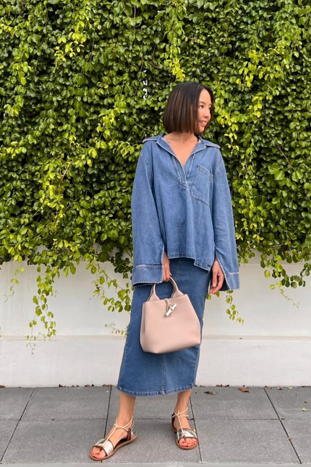 Discover stylish Longchamp bag outfit ideas for every occasion. From casual day looks to chic evening styles, get inspired and shop the best bags to elevate your wardrobe. Longchamp Le Pliage Outfit, Longchamp Bag Aesthetic, Longchamp Outfit, Longchamp Aesthetic, Mini Longchamp Bag Outfit, Mini Le Pliage Outfit, Black Longchamp Bag Outfit, Longchamp Backpack Outfit, Blue Longchamp Bag Outfit, Longchamp Pouch Outfit, Longchamp Tote Bag Outfit, Red, Pink, Brown, Green, Beige, Navy Discover stylish Longchamp bag outfit ideas for every occasion. From casual day looks to chic evening styles, get inspired and shop the best bags to elevate your wardrobe. Longchamp Le Pliage Outfit, Longchamp Bag Aesthetic, Longchamp Outfit, Longchamp Aesthetic, Mini Longchamp Bag Outfit, Mini Le Pliage Outfit, Black Longchamp Bag Outfit, Longchamp Backpack Outfit, Blue Longchamp Bag Outfit, Longchamp Pouch Outfit, Longchamp Tote Bag Outfit, Red, Pink, Brown, Green, Beige, Navy