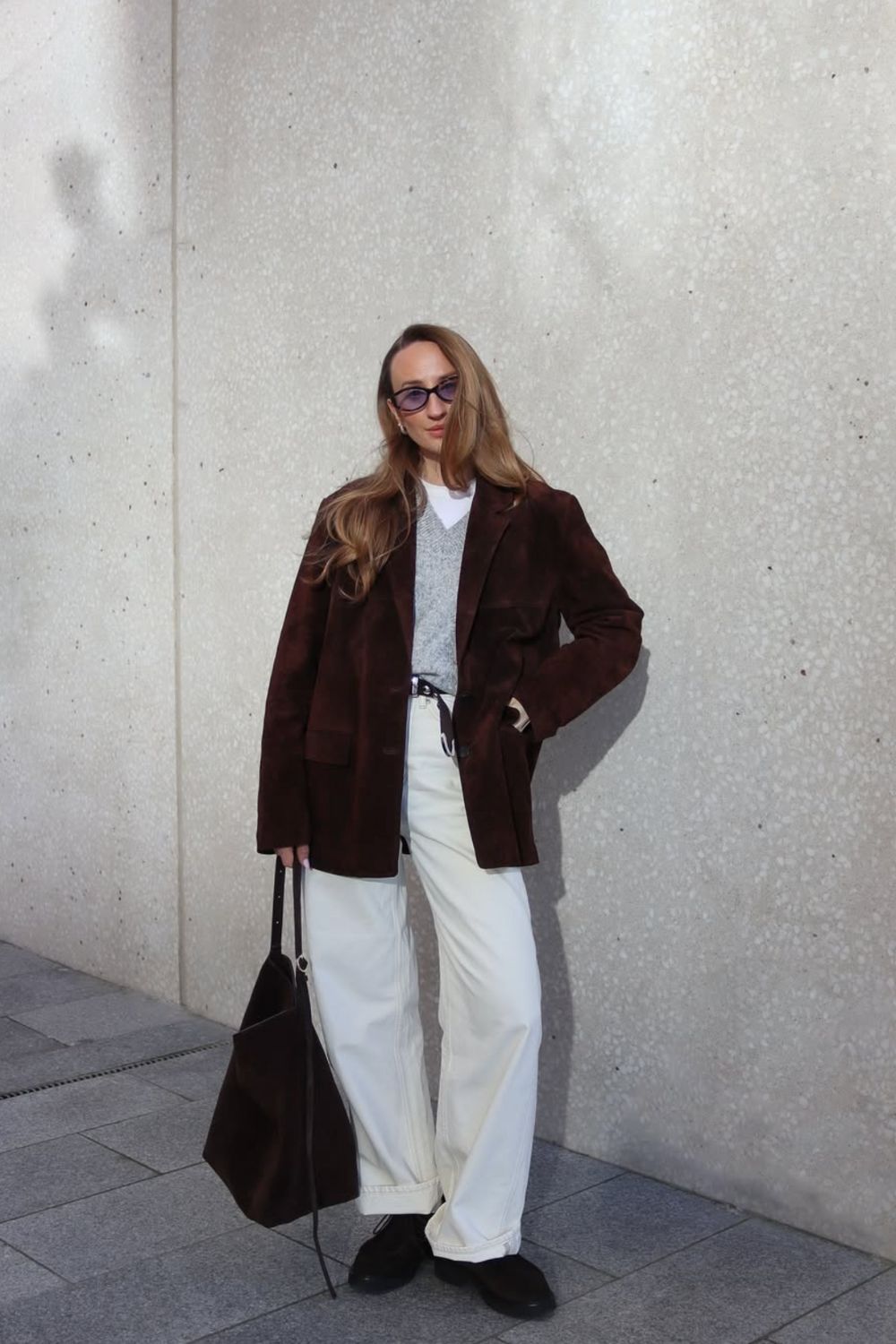 Chic suede leather jacket outfit ideas for every season. From casual street style with jeans to elevated looks with skirts and dresses, these versatile suede jackets add timeless texture and style to your wardrobe. Perfect inspiration for everyday wear or Pinterest-worthy fashion. Brown Suede Leather Jacket Outfit, Red Suede Leather Jacket, Tan Suede Leather Jacket, Burgundy Suede Leather Jacket, Green Suede Leather Jacket