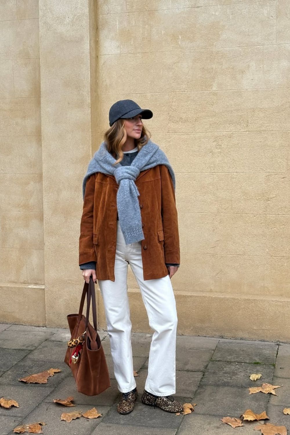 Chic suede leather jacket outfit ideas for every season. From casual street style with jeans to elevated looks with skirts and dresses, these versatile suede jackets add timeless texture and style to your wardrobe. Perfect inspiration for everyday wear or Pinterest-worthy fashion. Brown Suede Leather Jacket Outfit, Red Suede Leather Jacket, Tan Suede Leather Jacket, Burgundy Suede Leather Jacket, Green Suede Leather Jacket