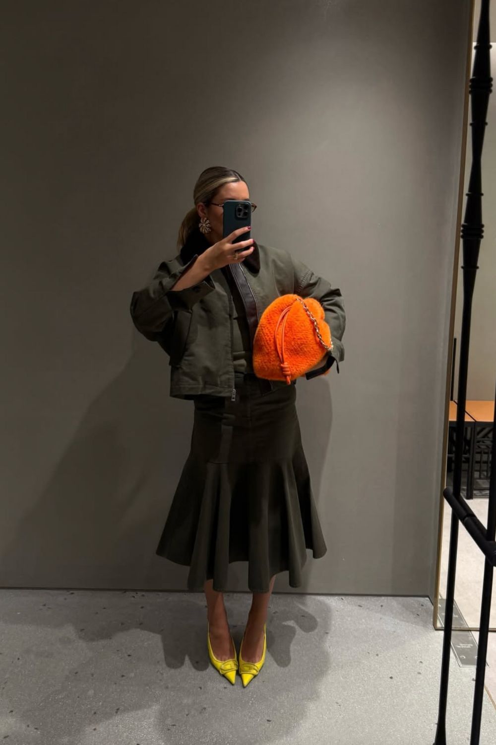 Discover 40+ yellow shoes outfit ideas to brighten up your wardrobe. From chic heels to playful flats, see how to style yellow shoes with dresses, denim, and tailored looks for every season.