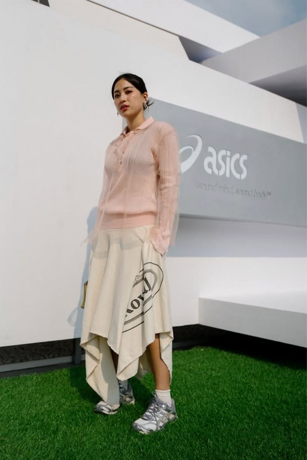 Discover effortlessly cool Asics outfit ideas — from chic streetwear looks to feminine dress pairings. Get inspired by stylish ways to wear Asics sneakers with skirts, trousers, and layers for everyday comfort and fashion-forward appeal. Perfect for Pinterest and street style lovers. Asics Shoes Outfit, Asics Outfit, Asics Shoes, Asics Gel Nyc Outfit, Asics Gel Kayano Outfit, Asics Gel 1130 Outfit, Asics Kayano Outfit, Pink Asics Outfit, Asics Kayano Outfit, Black Asics Outfit, Asics Onitsuka Tiger Outfit, Blue Asics Outfit, White Asics Outfit, Yellow Asics Outfit, Asics Women Outfit