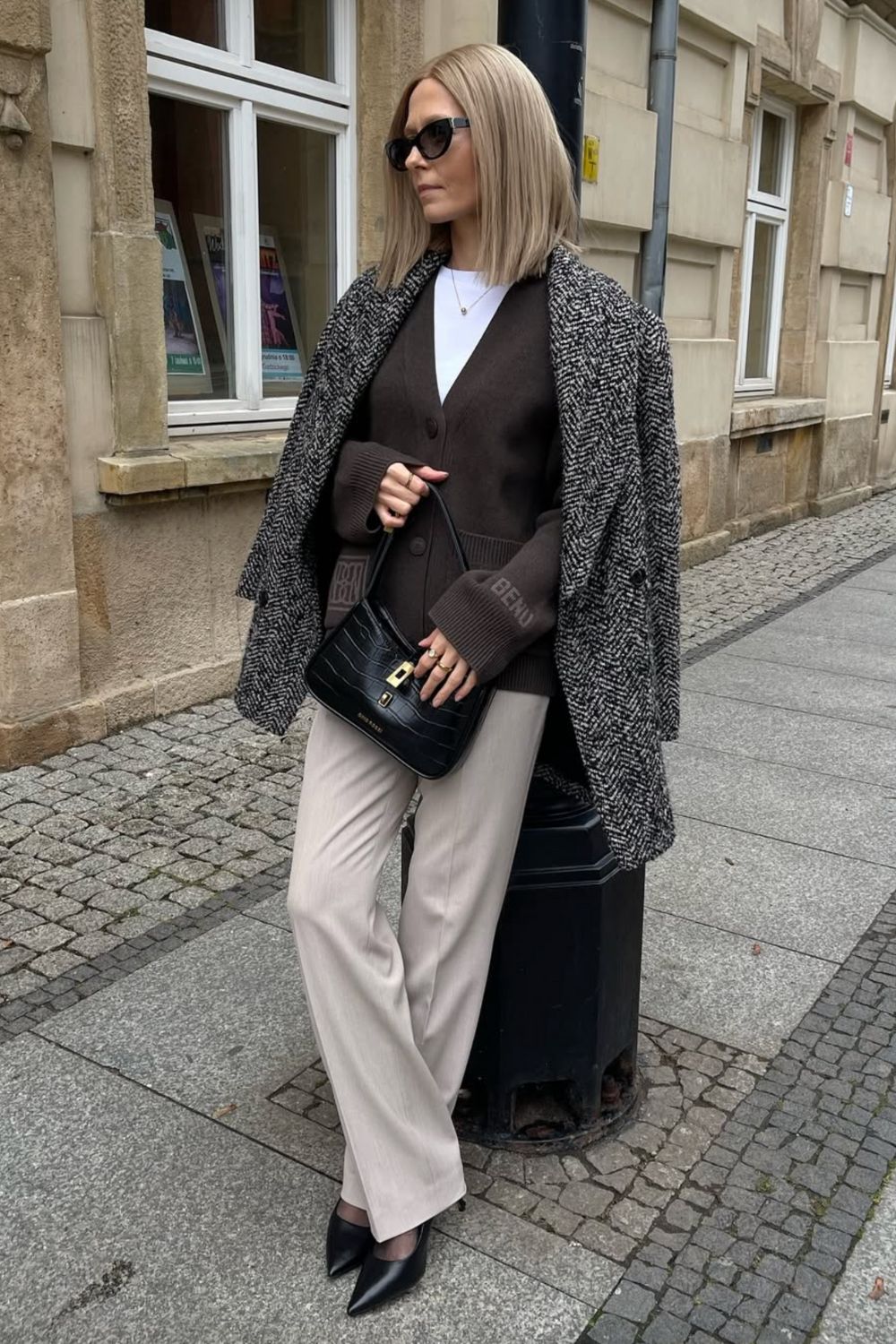 Discover chic brown cardigan outfit ideas for every season — from cozy layered looks to polished monochrome styles. Get inspired by effortless ways to style your brown cardigan with jeans, skirts, and trousers for a modern, timeless look. Discover chic brown cardigan outfit ideas for every season — from cozy layered looks to polished monochrome styles. Get inspired by effortless ways to style your brown cardigan with jeans, skirts, and trousers for a modern, timeless look.Light Brown Cardigan Outfit, Brown Cardigan Outfit Aesthetic, Dark Brown Cardigan Outfit, Long Brown Cardigan Outfit, Brown Cardigan Outfit Fall, Brown Long Cardigan Outfit, Cardigan Outfit Brown, Brown Cropped Cardigan Outfit, Cropped Brown Cardigan Outfit, Chocolate Brown Cardigan Outfit, Brown Cardigan Outfit Women, Winter, Summer, Spring